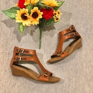 NWT - Aerosoles Brown Leather Buckled Wedge Sandals